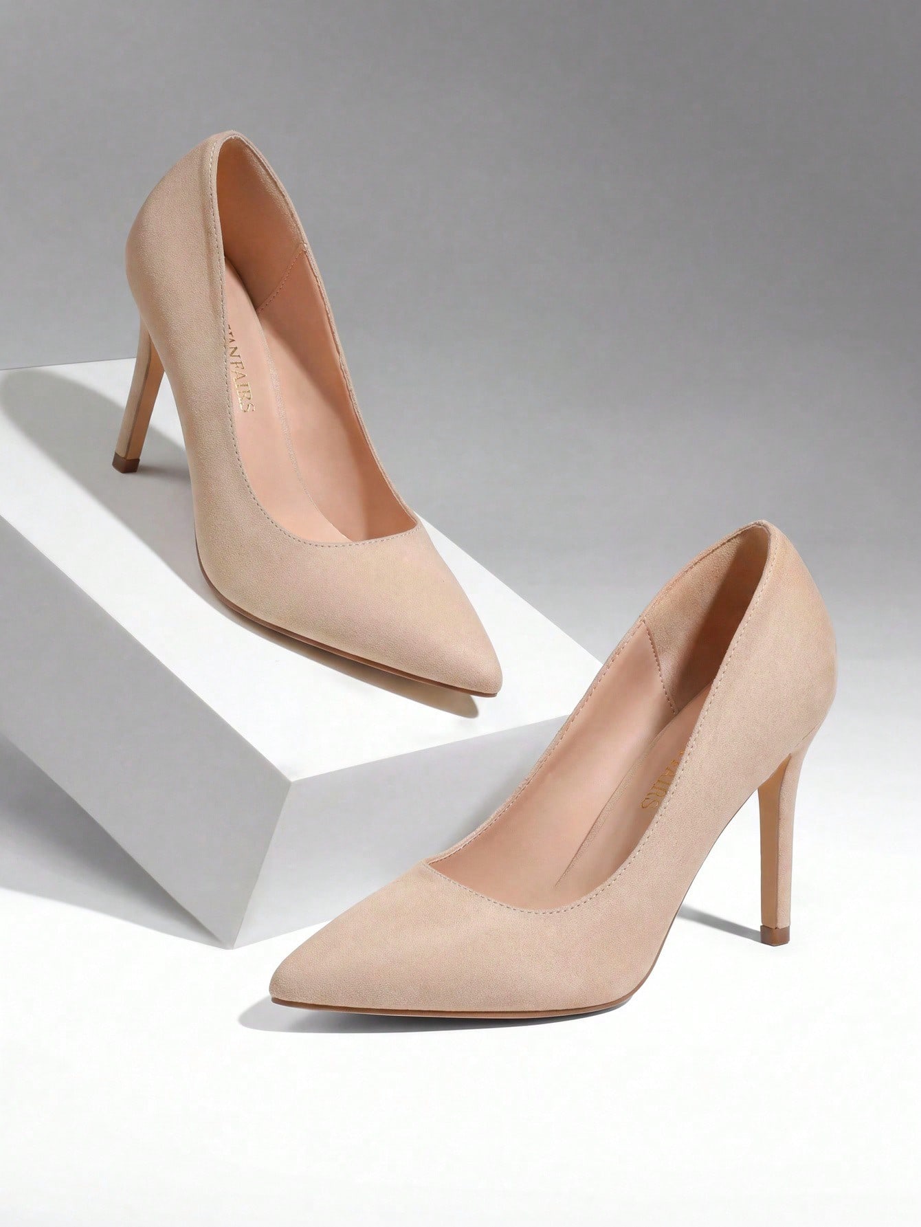 Escarpins à talons aiguilles p - Court Heel Pointed avis et prix